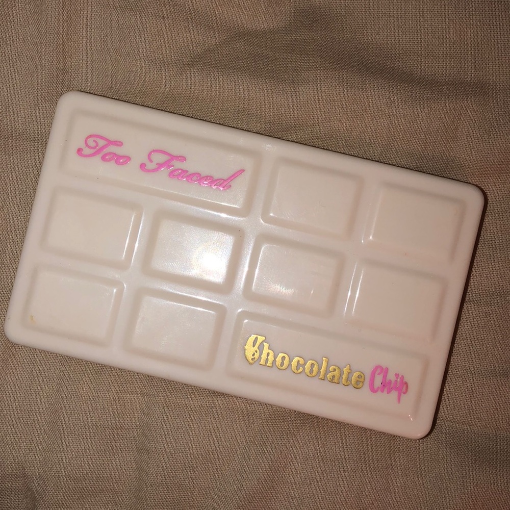 Too faced white chocolate chip pallete